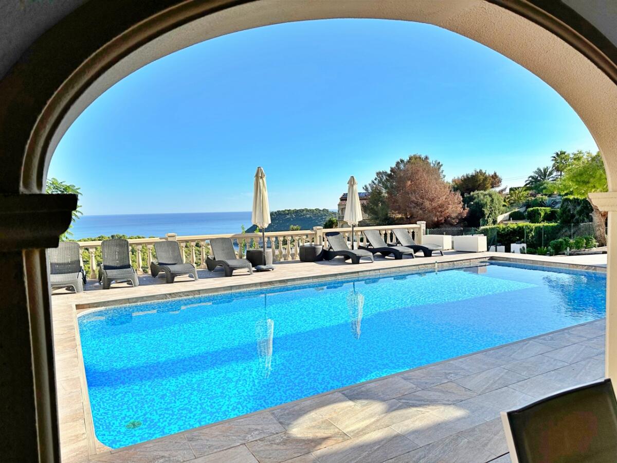 Villa 4 Dormitorios en venta en Javea Portichol