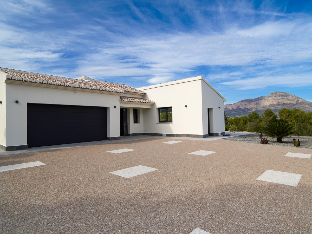 Villa 4 Dormitorios en venta en Javea La Lluca