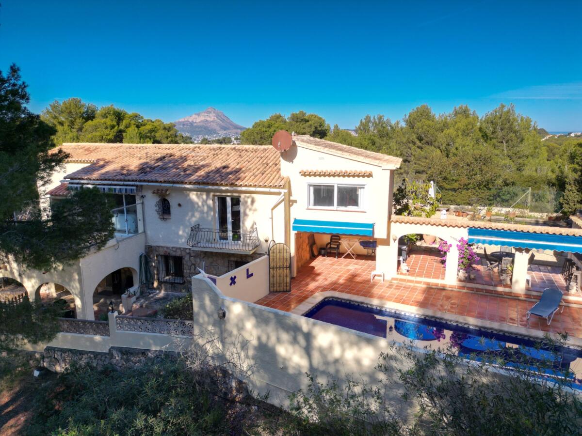 Villa 5 Dormitorios en venta en Javea Balcon Al Mar