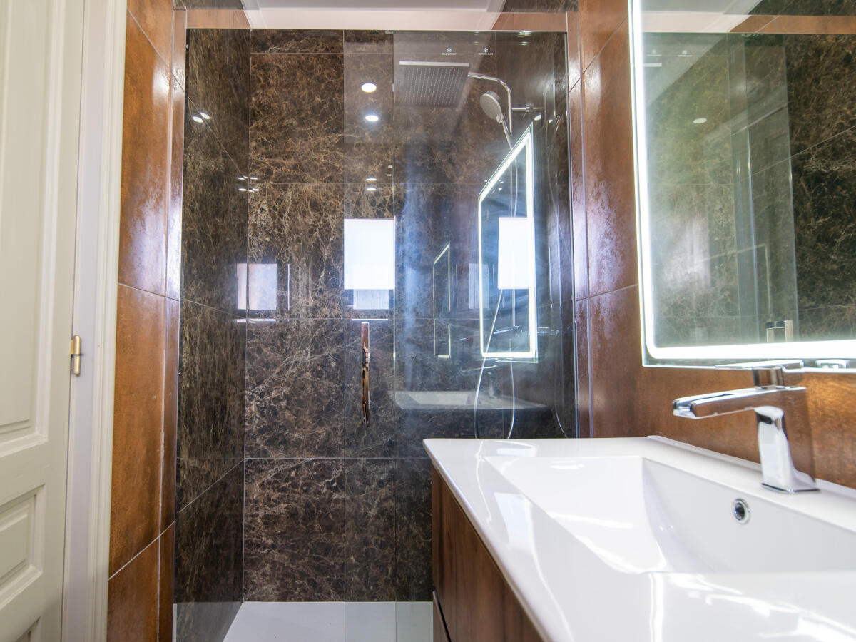 Villa 5 Dormitorios en venta en Moraira