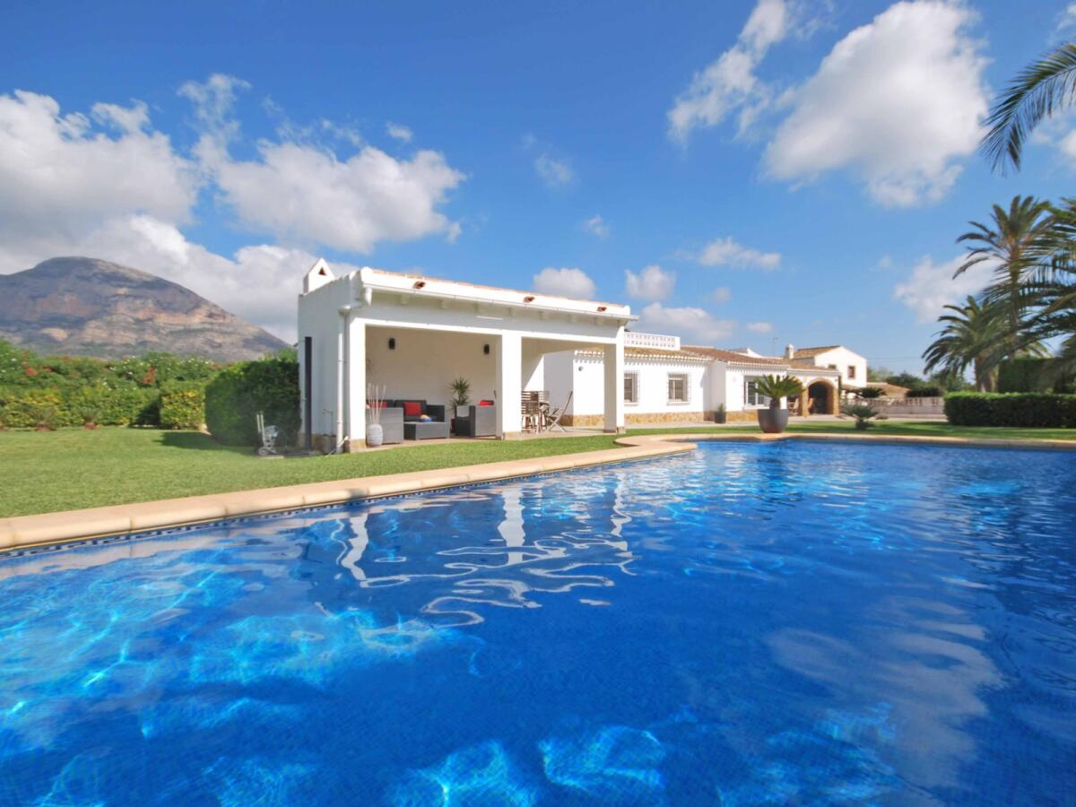 Villa 5 Dormitorios en venta en Javea