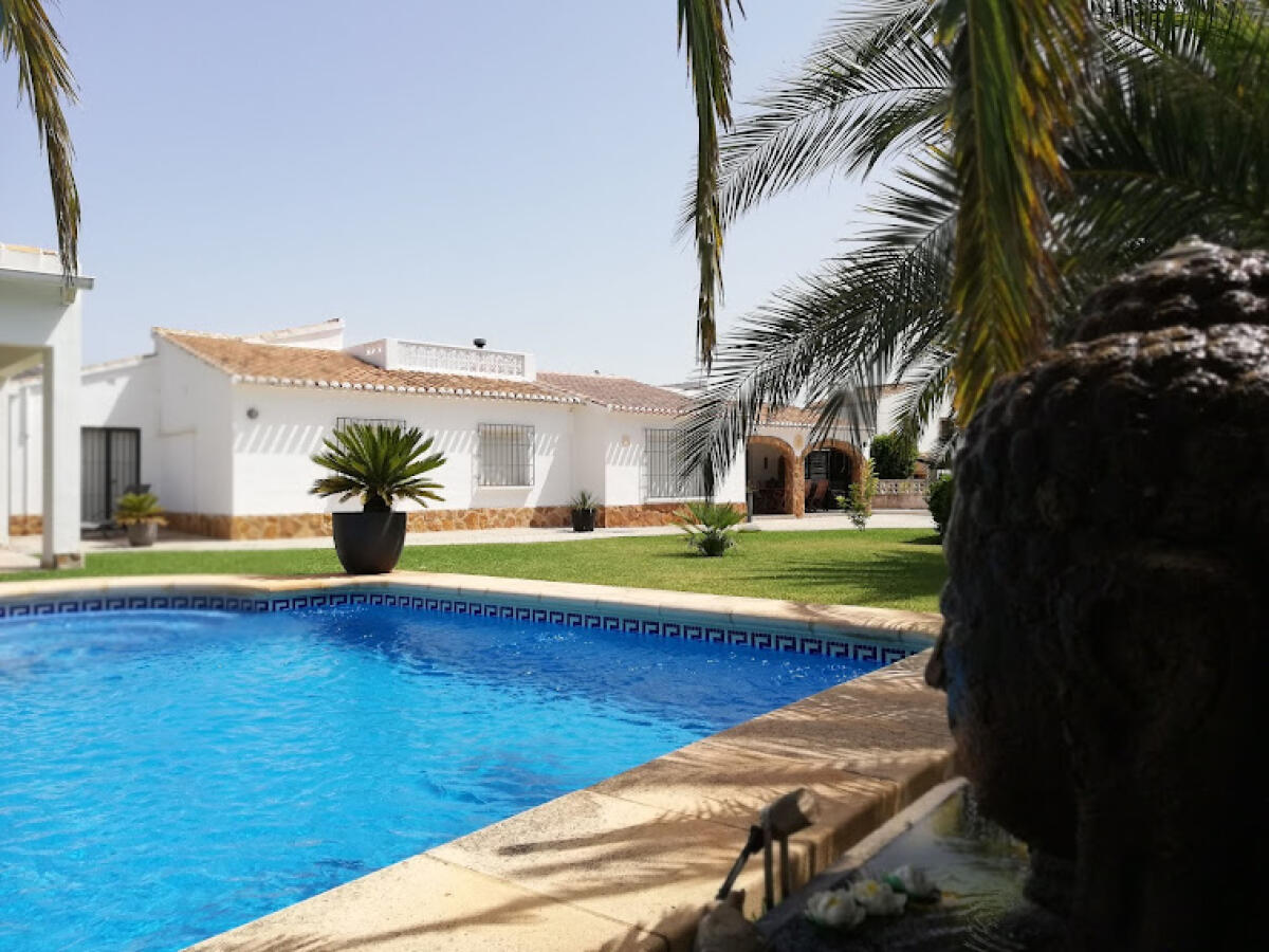 Villa 5 Dormitorios en venta en Javea