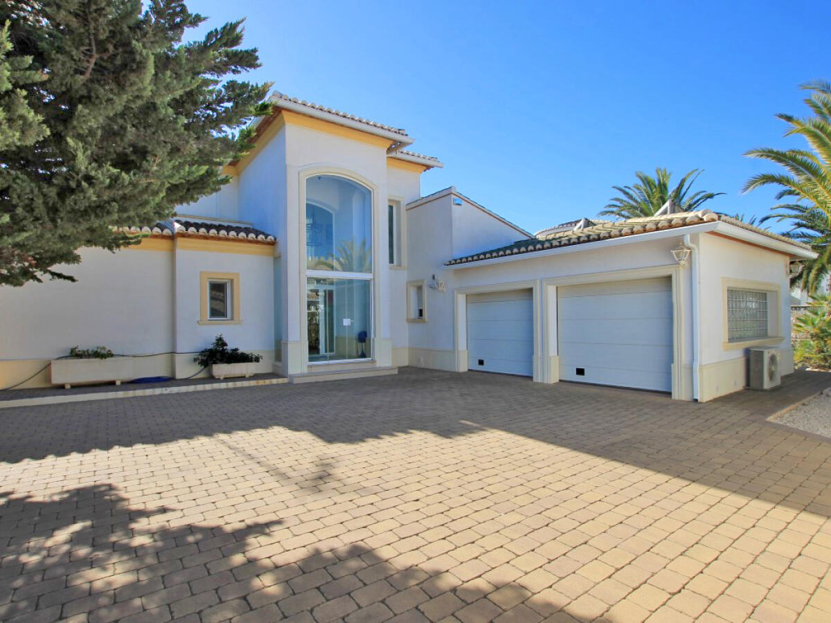 Villa 4 Dormitorios en venta en Javea