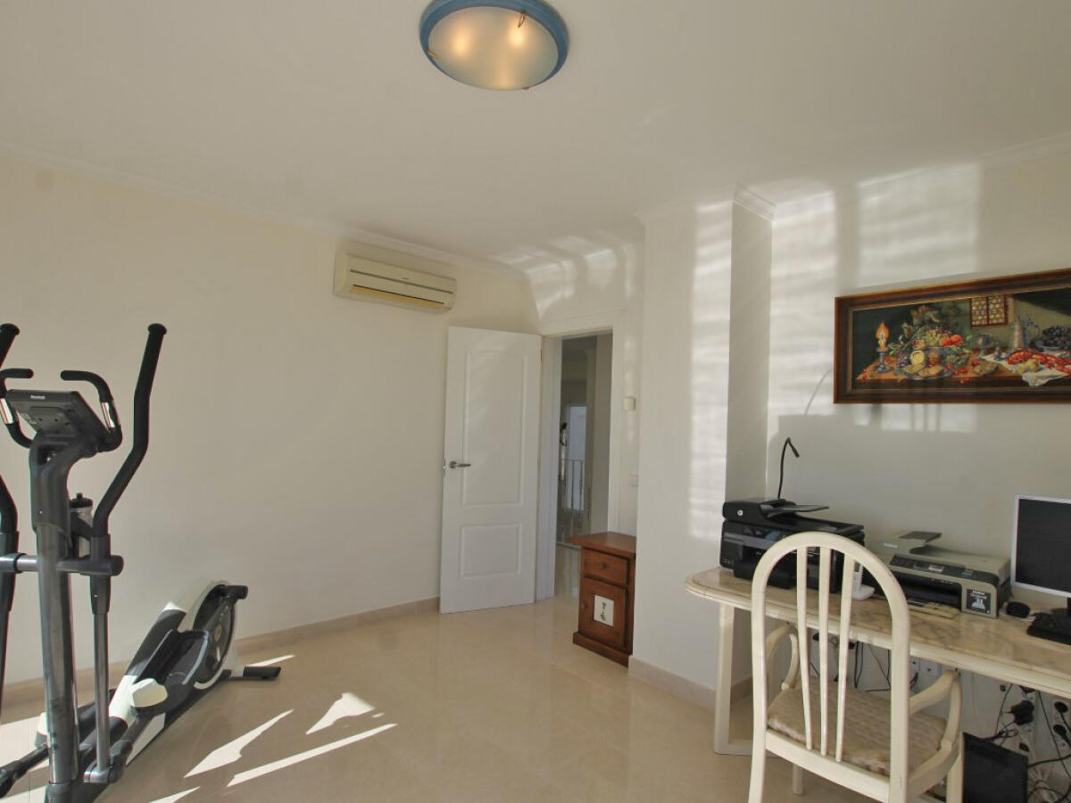 Villa 4 Dormitorios en venta en Javea