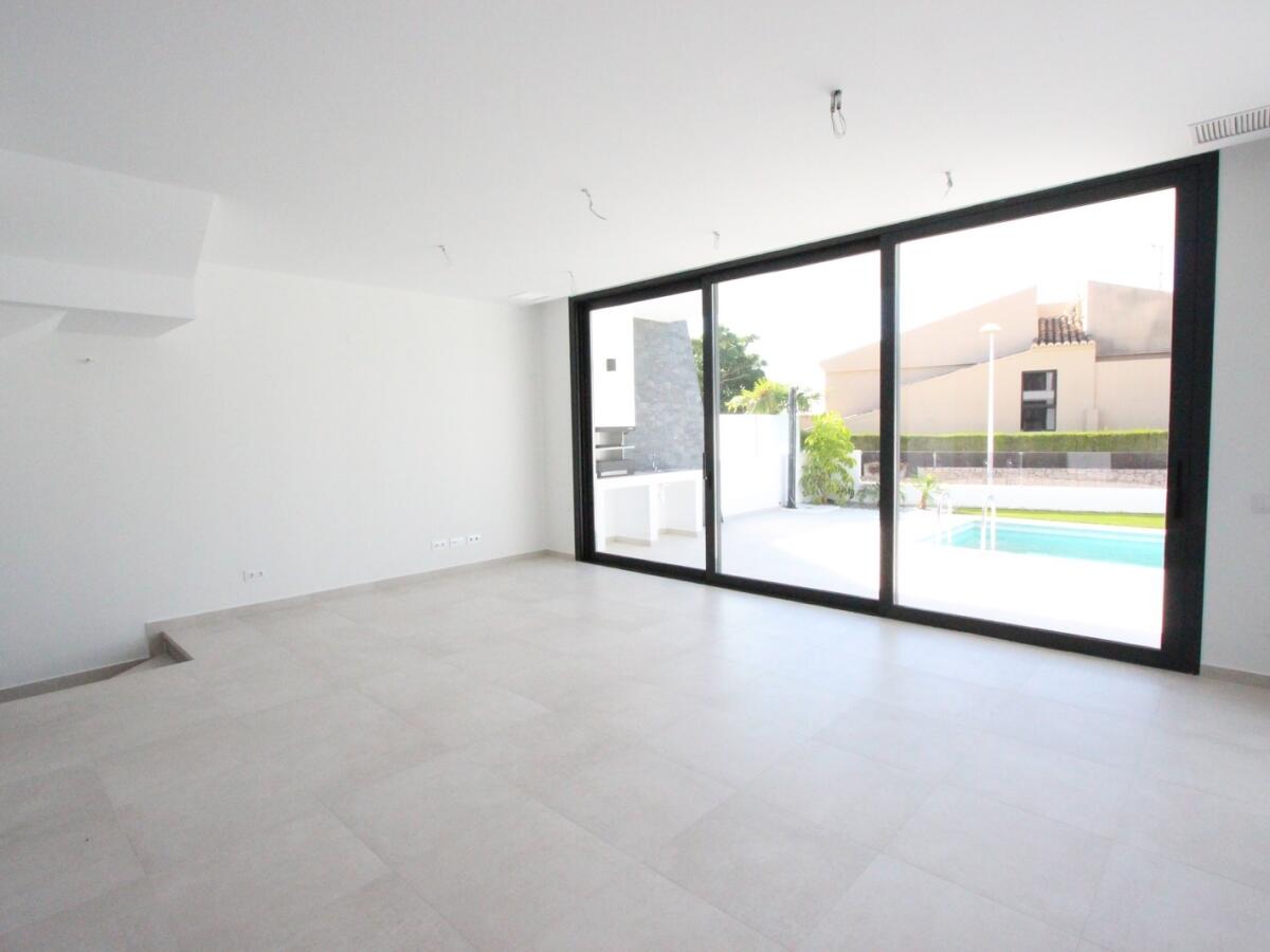 Villa 3 Dormitorios en venta en Calpe