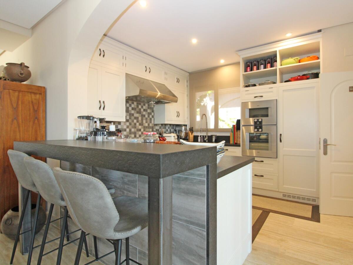Villa 5 Dormitorios en venta en Moraira