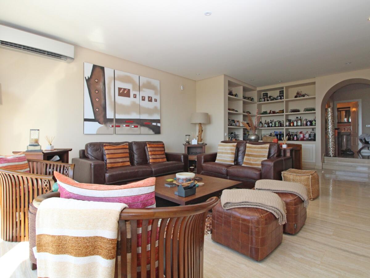 Villa 5 Dormitorios en venta en Moraira