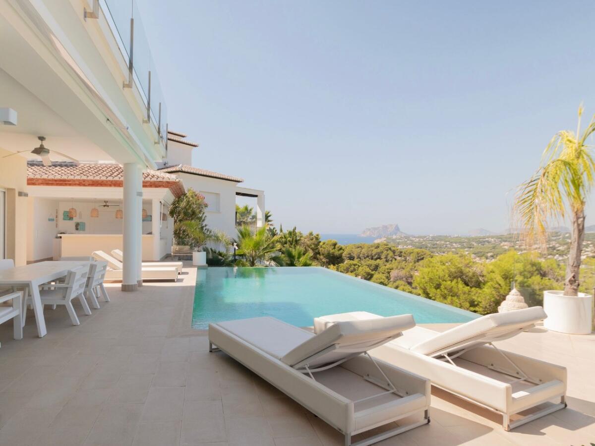 Villa 4 Dormitorios en venta en Moraira