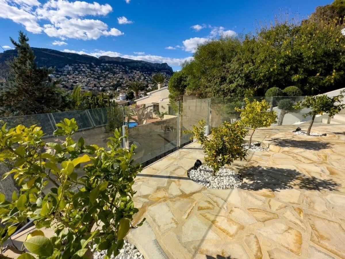 Villa 4 Dormitorios en venta en Calpe