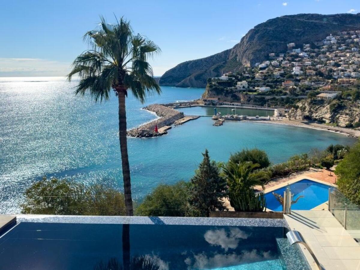 Villa 4 Dormitorios en venta en Calpe