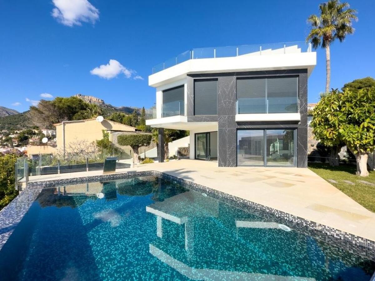 Villa 4 Dormitorios en venta en Calpe