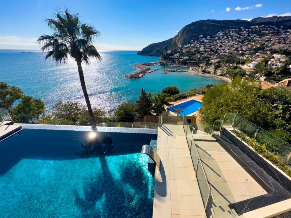 Villa 4 Dormitorios en venta en Calpe