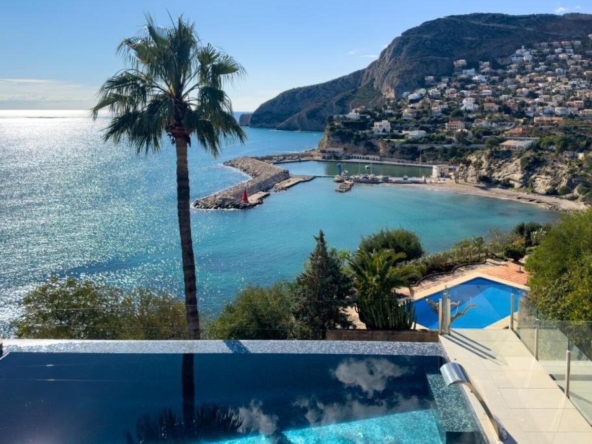 Villa 4 Dormitorios en venta en Calpe