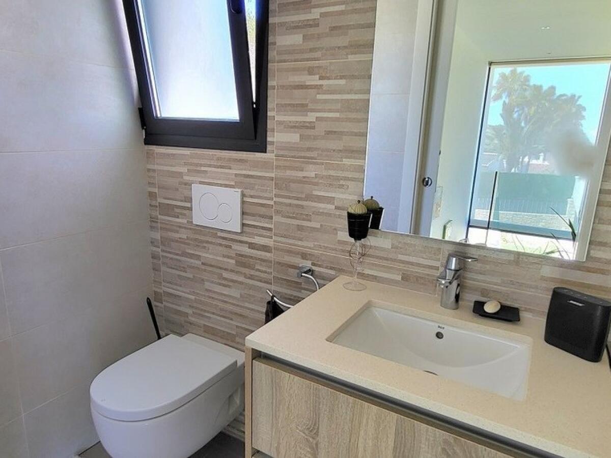 Villa 3 Dormitorios en venta en Javea