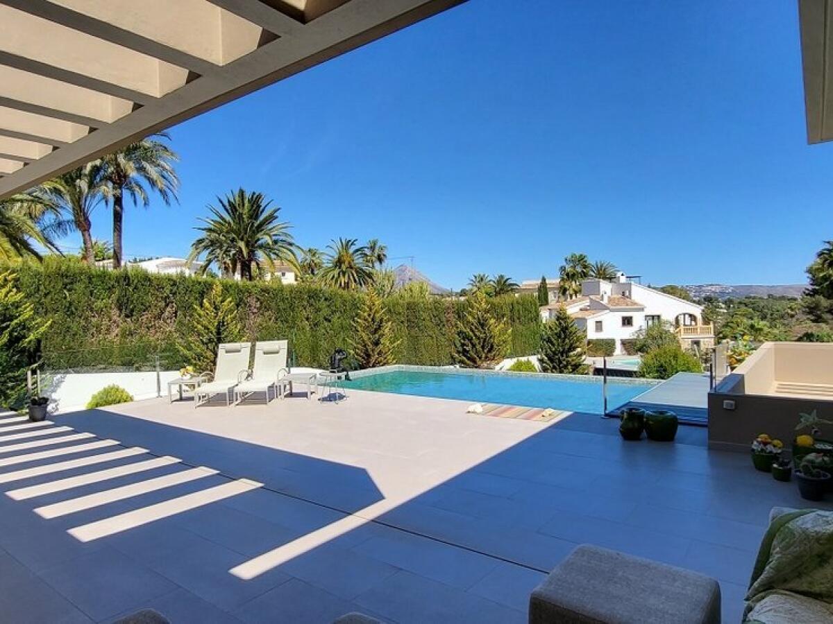 Villa 3 Dormitorios en venta en Javea