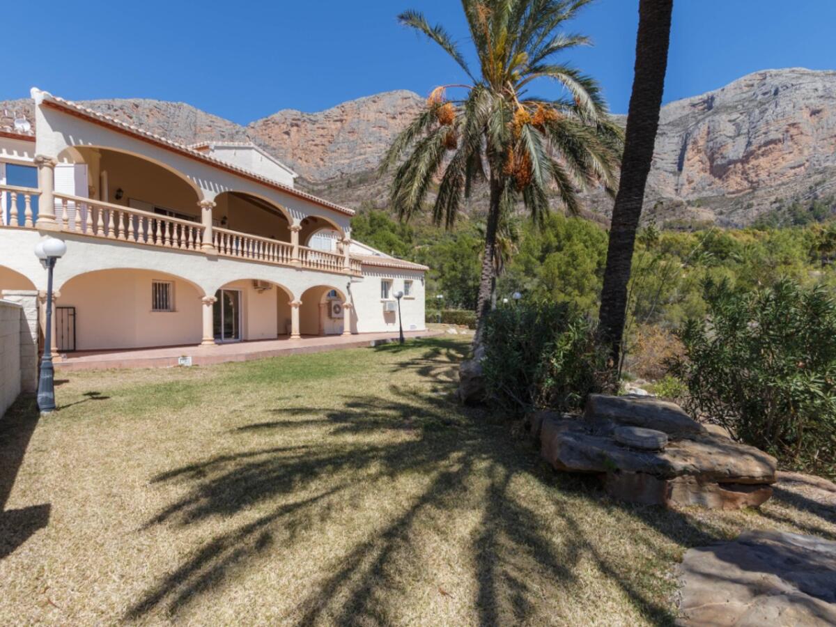 Villa 4 Dormitorios en venta en Javea Montgó