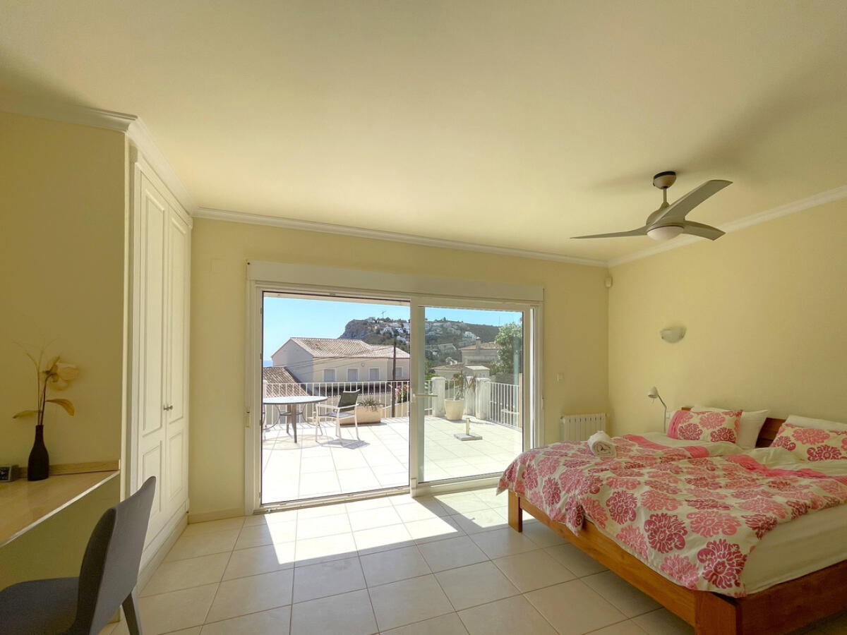 Villa 5 Dormitorios en venta en Moraira