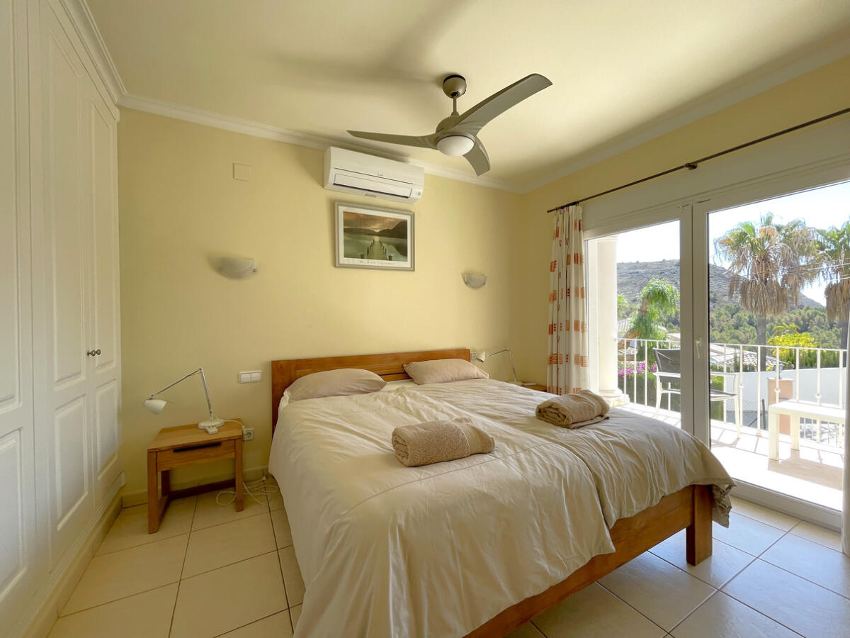 Villa 5 Dormitorios en venta en Moraira
