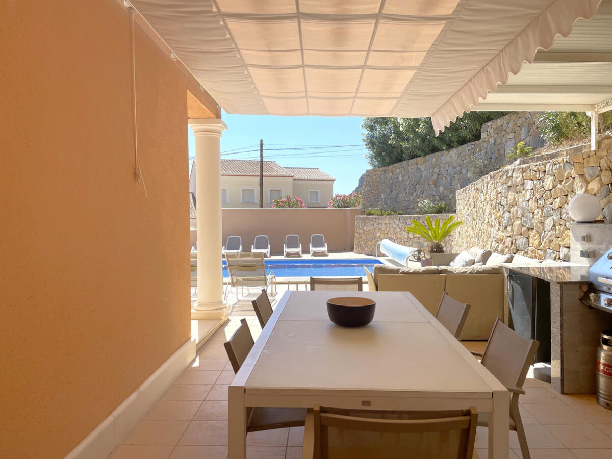 Villa 5 Dormitorios en venta en Moraira