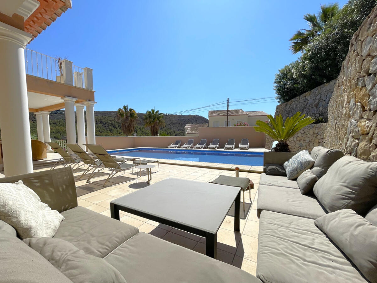 Villa 5 Dormitorios en venta en Moraira
