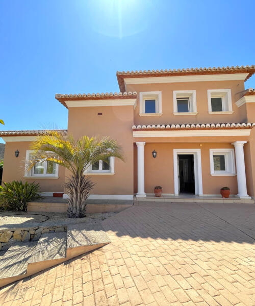 Villa